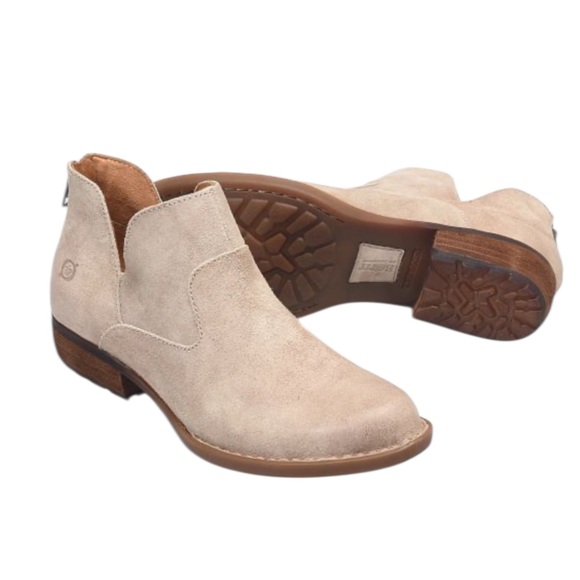 Born Beth Cream Visone Distressed Boots – Sz 9M